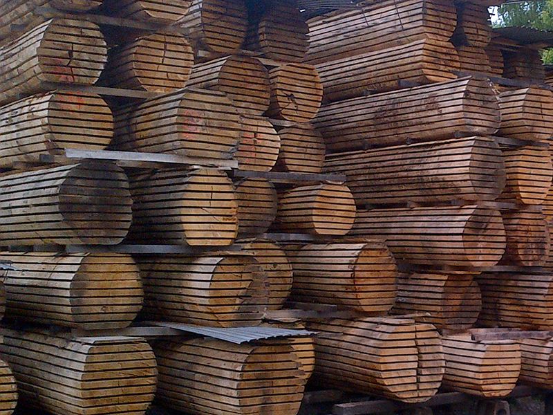Air Dried Joinery Grade Waney Edge Boards (1)